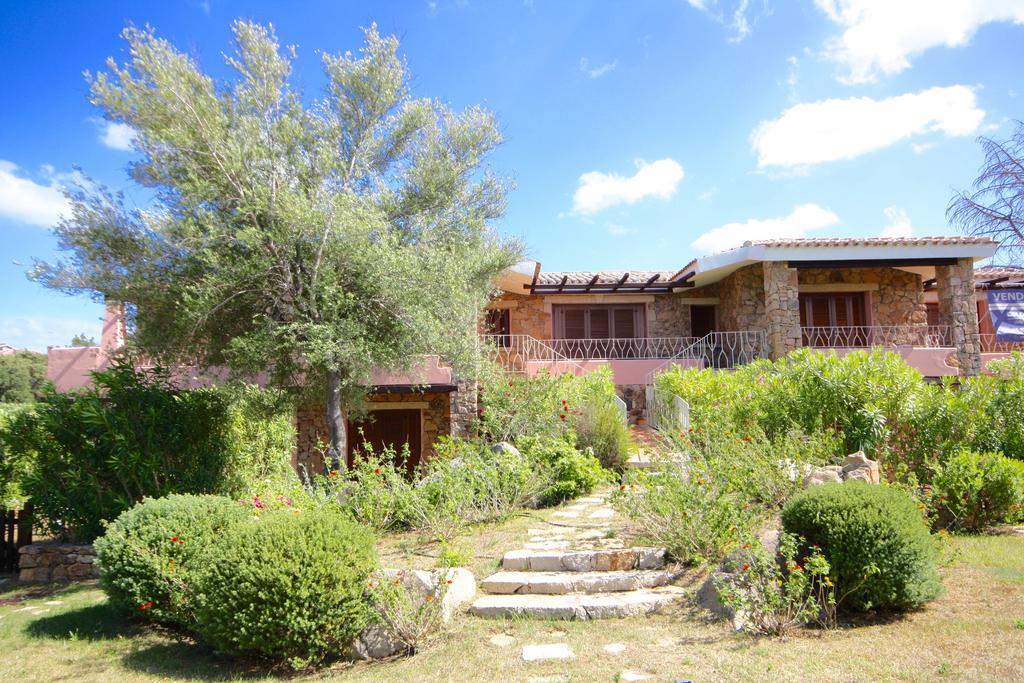 Residenze Dei Fiori Villa Porto Rotondo Eksteriør bilde